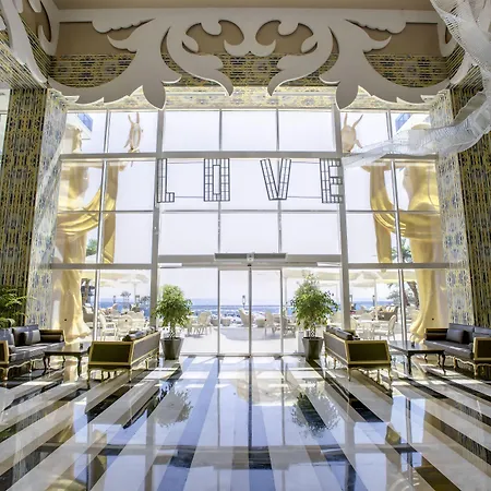 Azura Deluxe Resort & Spa-3